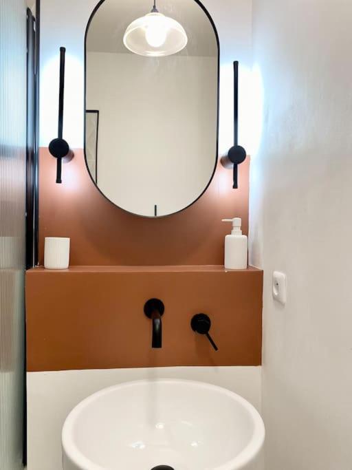 Charmant T2 Avec Balcon - Chaves Marsiglia Esterno foto